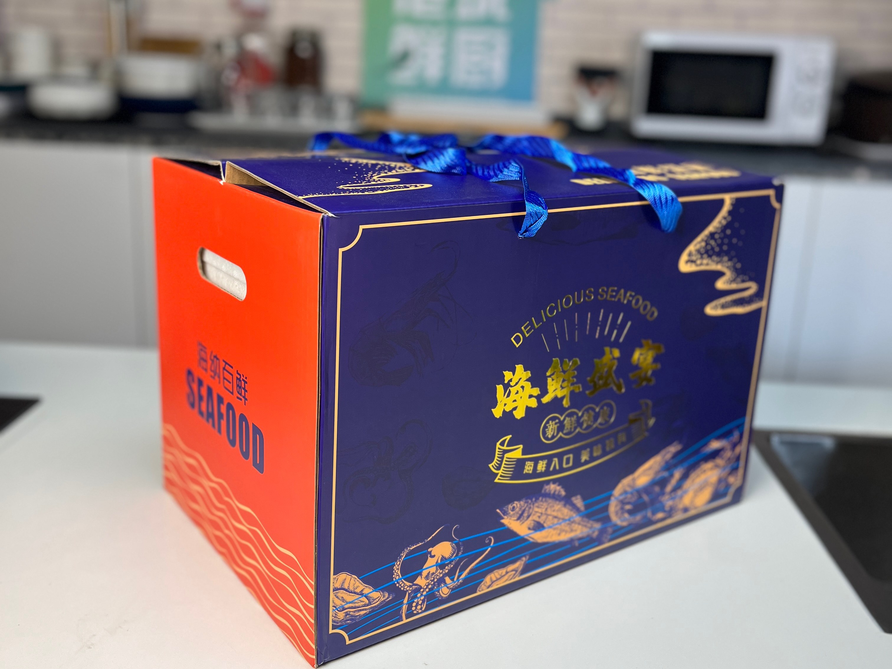 附件图片 22 节日礼盒装